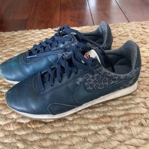 Vintage Nike Shoes